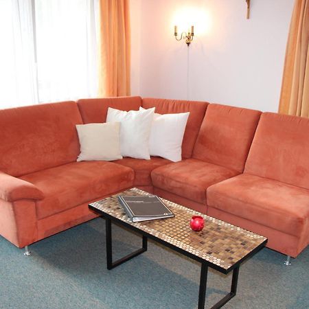 Apartments Bergrose Saas-Fee Zimmer foto