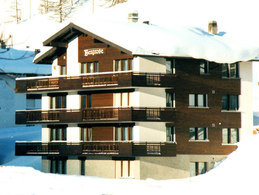 Apartments Bergrose Saas-Fee Zimmer foto